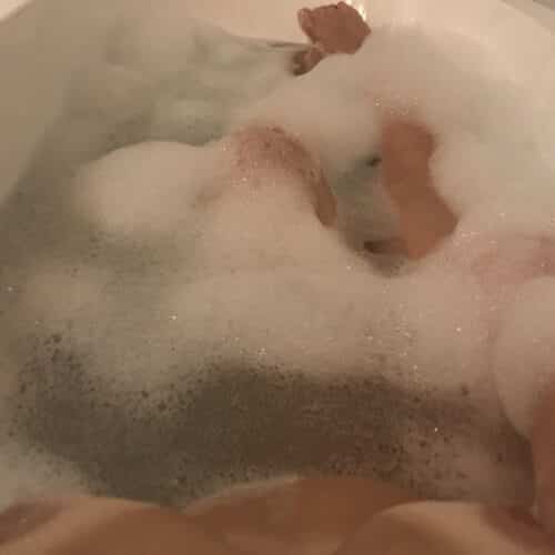 Tu aimerais me rejoindre dans mon bain?