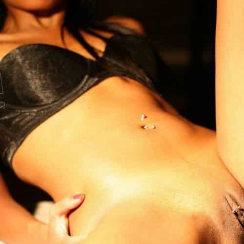 T’aimes bien les piercings mmm?