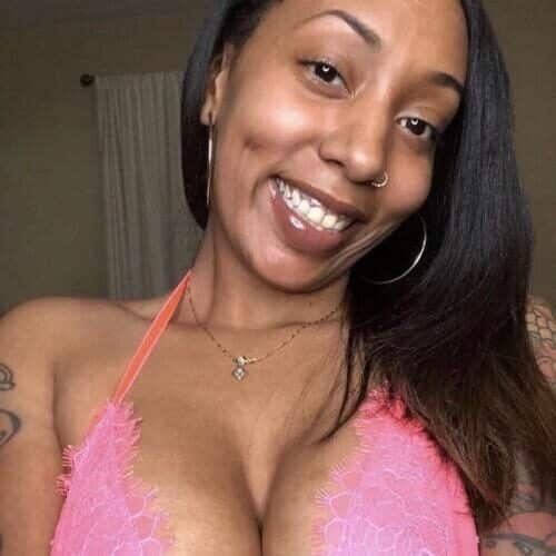 Qui veut baiser une femme Nympho ?